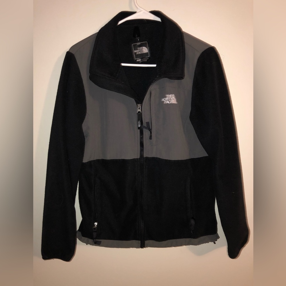 SALE Women’s M Black The North Face jacket